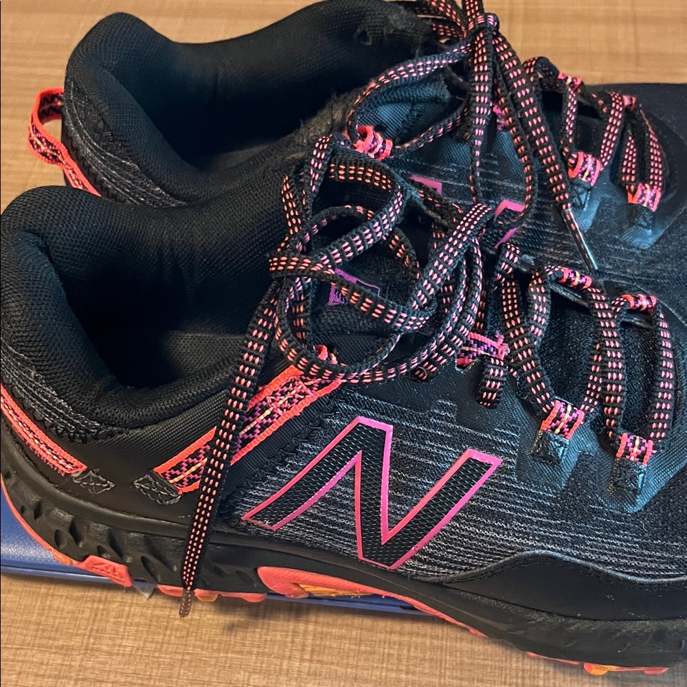 NEW BALANCE Black Athletic Shoes with Pink Accents - Size 8